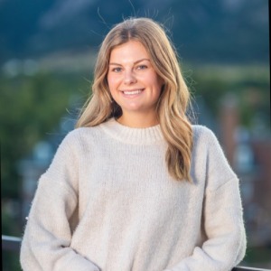 Gabi Kuykendall, Administrative Assistant at Helyx Health in Beverly Hills, Palo Alto, and San Francisco, CA