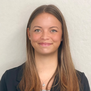 Jessica Schmid, Senior Practice Manager at Helyx Health in San Francisco CA, Palo Alto CA and Beverly Hills CA