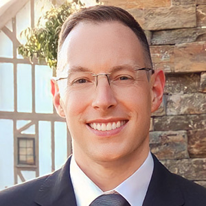 Dr. Josh Thomas, Clinical Psychologist at Helyx Health in San Francisco CA, Palo Alto CA and Beverly Hills CA